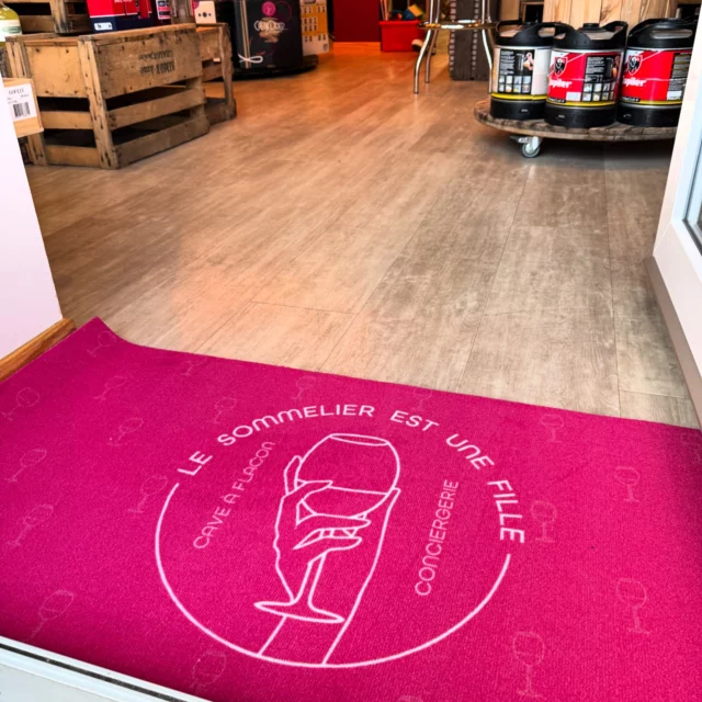 Et hop un tapis tout beau et personnalisé pour @l.s.e.u.f ! Merci Justine !