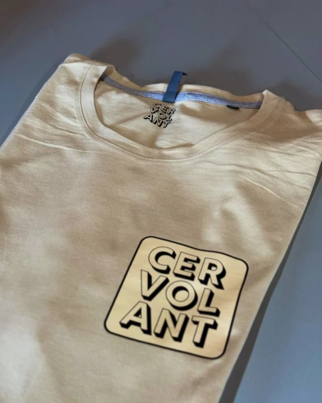 Cervolant Communication 4 ☀️ Cet après-midi c’est confection des nouveaux tee-shirts Cervolant avec personnalisation du col 🦌⛰️
Et vous, vous êtes équipés pour la belle saison ? 👕
Un projet ? 👉 contact@cervolant.fr
#communicationdoubs #tshirtsdoubs #valdevennes #orchampsvennes #morteau #textilepersonnalisédoubs #agencecommunicationdoubs