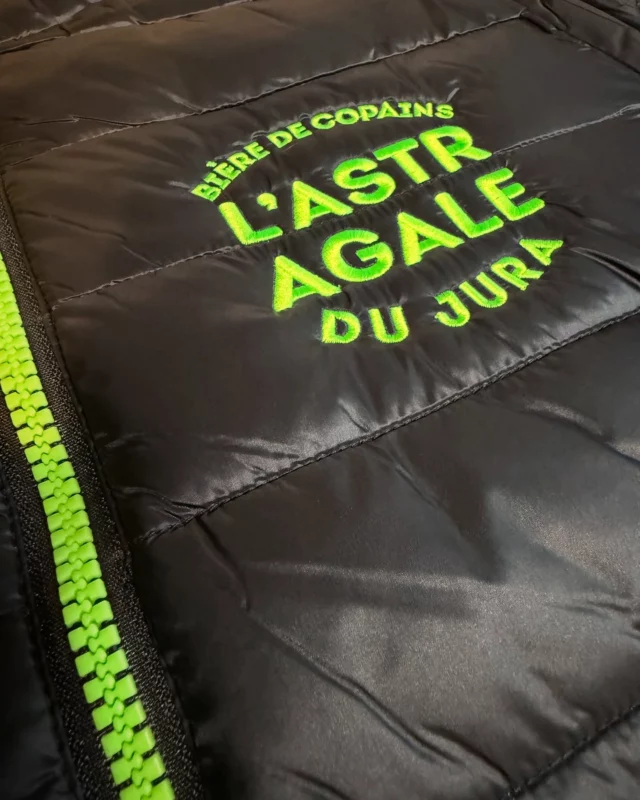 Cervolant Communication 2 Pour démarrer la journée, 6 doudounes pour L’Astragale avec broderie cœur !
À consommer avec modération, mais à consommer quand même !
C’est excellent 😍 merci à eux
#broderie #communication #biere #astragale